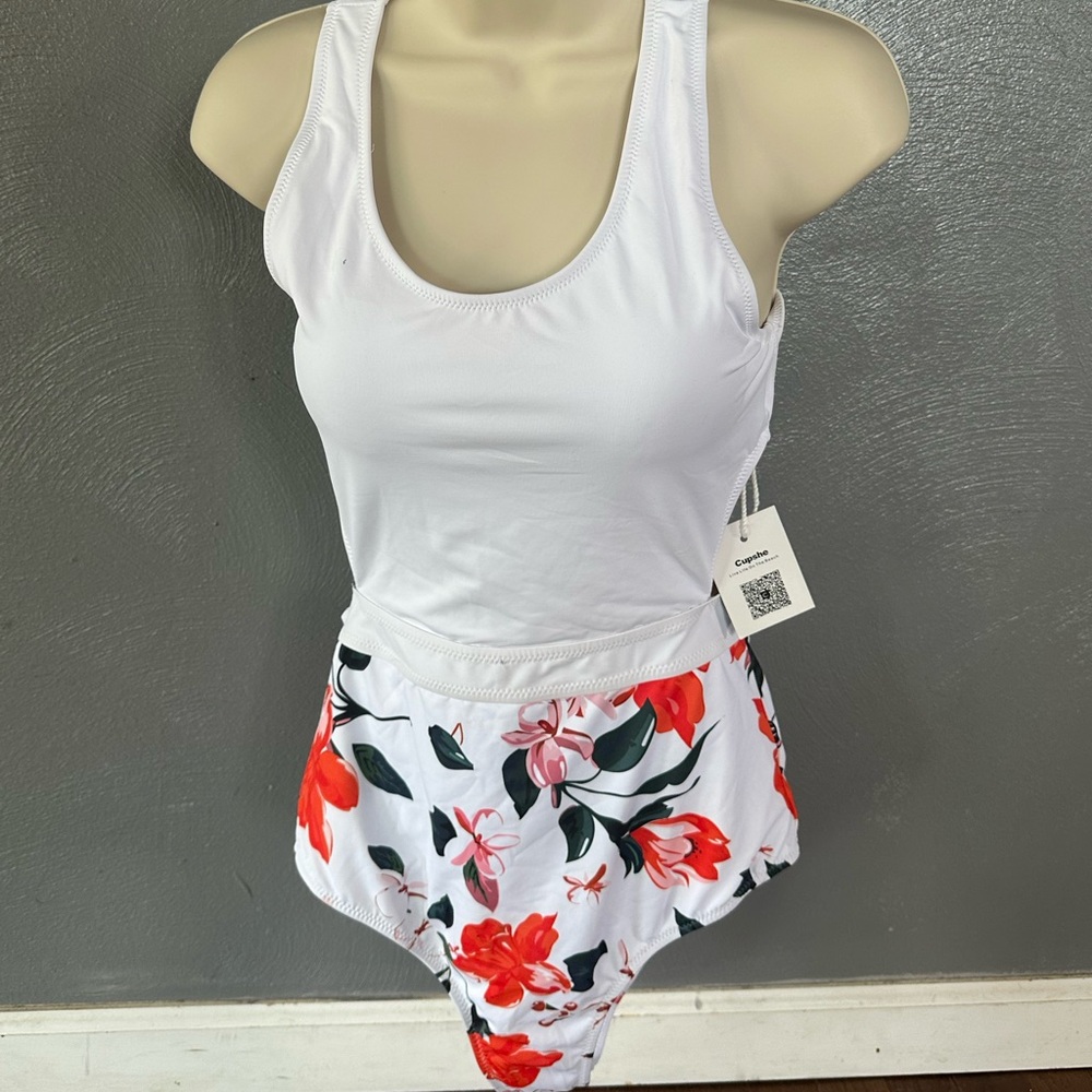 Cupshe Vibrant White and orange Swimwear
